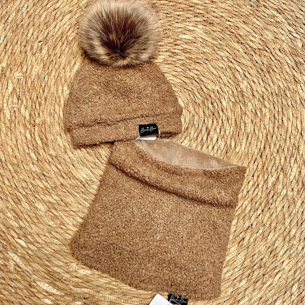 BONNET POMPON BOUCLETTE MOKA